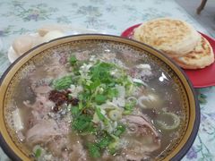 -王师一把抓羊肉泡馍(河东东街店)