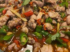 -兔行天下-鸿鹤鲜锅兔(中海国际店)