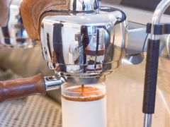 -Line 咖啡(石厦花园店)