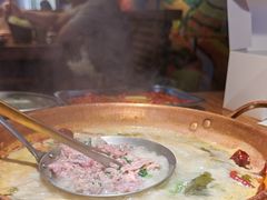 -洱火云南酸菜牛肉火锅(石景山当代商城店)