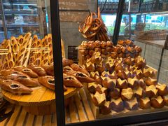 -Dough&Joe团憩(瑞虹天地月亮湾店)