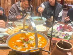 -老滇山寨•云南特色菜•地方菜•民族风情歌舞表演(金碧店)