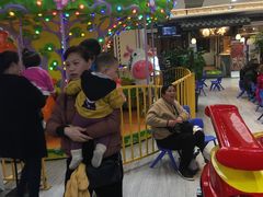 -鸿通城购物中心