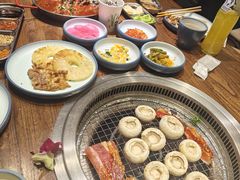 -明洞阿姨·韩式酱蟹烤肉·创意料理(三元桥店)