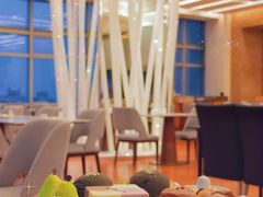 -湖景知味西餐厅•自助餐• 轻食(南京金茂威斯汀大酒店)