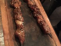 红柳羊肉串-阿里家·新疆烤肉酒場 by MIG