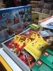 -乐高授权专卖店(新北万达店)