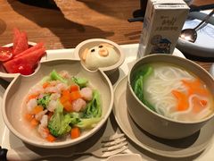 -云海肴·汽锅鸡·云南菜(天山百盛优客店)