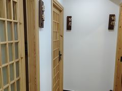 -雅享养生·中医调理·筋骨艾灸(广兰路店)