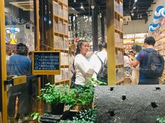 -猫的天空之城概念书店(杭州南宋御街店)