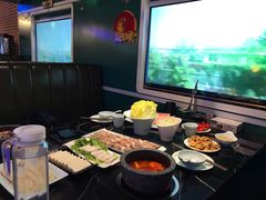 美食-狼爱上羊音乐火锅