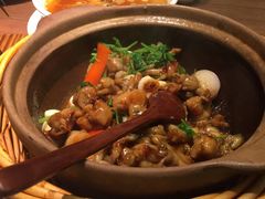 啫啫牛蛙煲-鹊玥·粤菜小馆(汇智国际商业中心店)
