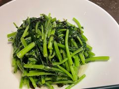 有机茼蒿炒南澳紫菜-海派悦庭·海胆烧麦·新融合菜(凯德广场店)