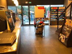 大堂-星巴克(湖州凤凰时代广场店)