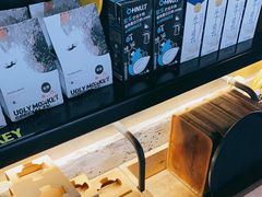 -奇醜的猴子咖啡(财信广场店)