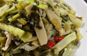 Snow Cabbage and Pork Stir-fry with Bamboo Shoots