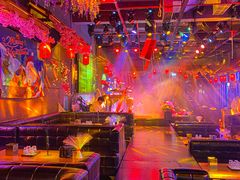 -喜鹊音乐酒馆(西街店)
