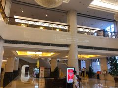 -乌兰湖畔草坪轻奢营地