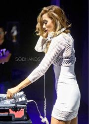 -God Hands发型设计复古会所