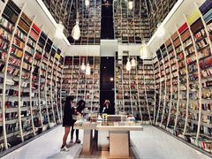 -钟书阁(松江泰晤士小镇店)