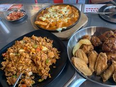 泡菜炒饭-MI WU FACTORY米屋美食工厂餐厅(绿地店)