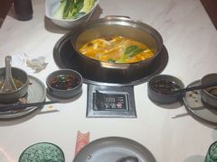 -喃喃椰·糟粕醋·椰子鸡火锅(七堡花园店)