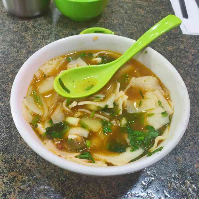 马国栋大胡子羊肉面片·清真(嘉峪关路店)-"二热那一片过去的一家羊肉