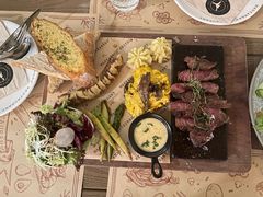 -Mark&Mars Restaurant