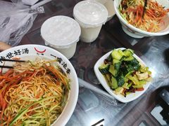 -牛一嘴·兰州牛肉面·大盘鸡(财富中心店)