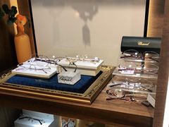 -一代眼镜·蔡司配镜(浦东大拇指广场店)