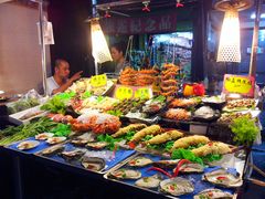 -六合夜市