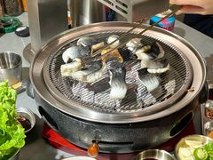 -围炉肉舍•炭烤活鳗•丹东海鲜烤肉(步行街店)