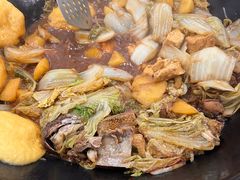 -粘豆包柴火铁锅炖