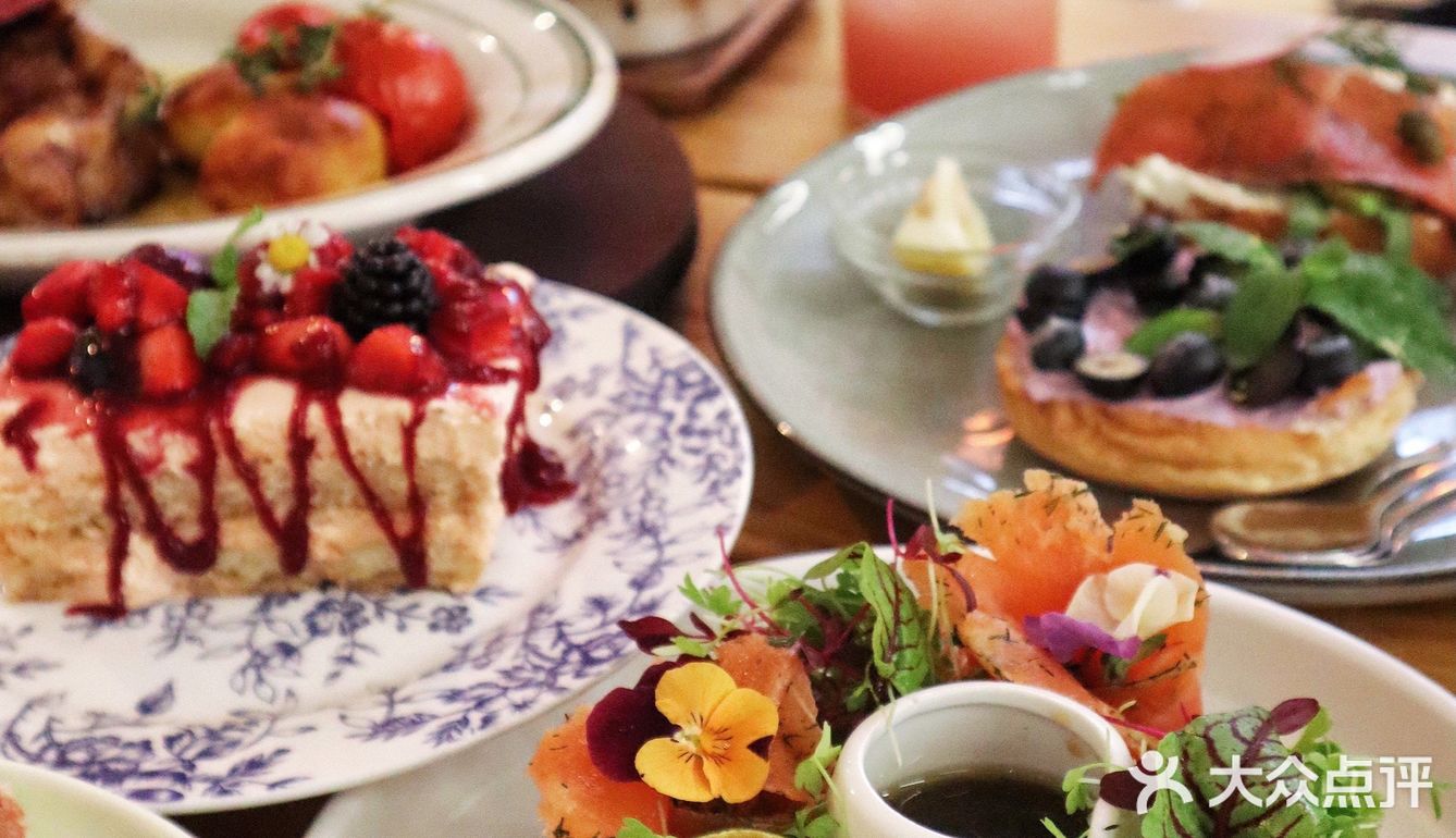 和喜欢的人一起吃饭，连空气都会变得浪漫！