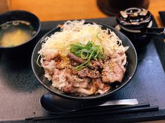 -難波肉劇場