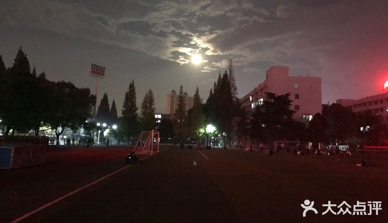 致敬我的大学校园