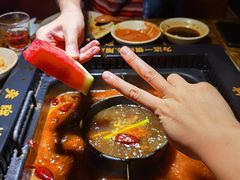 -老牌坊云南鱼豆花火锅(哈西万达店)