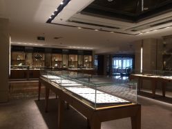 -北京七彩云南翡翠珠宝旗舰店(月坛店)