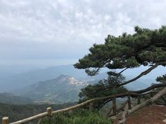 -罗田薄刀峰风景区