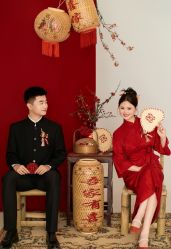 -喜爱高定婚纱摄影