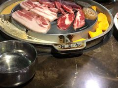 -哈哈碳都·牛肋条无限自助烤肉(台江万达店)