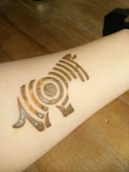 -鳌首刺青纹身 穿孔饰品店