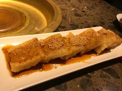 -沪小二炭火蛙锅(淮海中路美食不夜城店)