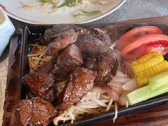 铁锄牛排-穹六人间 people 6(岳阳路店)