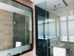 -上海龙之梦万丽酒店