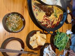-壹兆圆重庆火锅手工炒底料(长白格林玫瑰湾店)