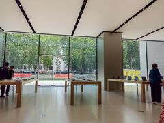 -Apple零售店(玄武湖店)