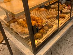 面包甜点陈列柜-面包新语(上地华联店)