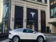 -TESLA 特斯拉(上海太古汇体验店)