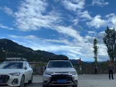 -鲁朗纳麦石锅鸡庄园